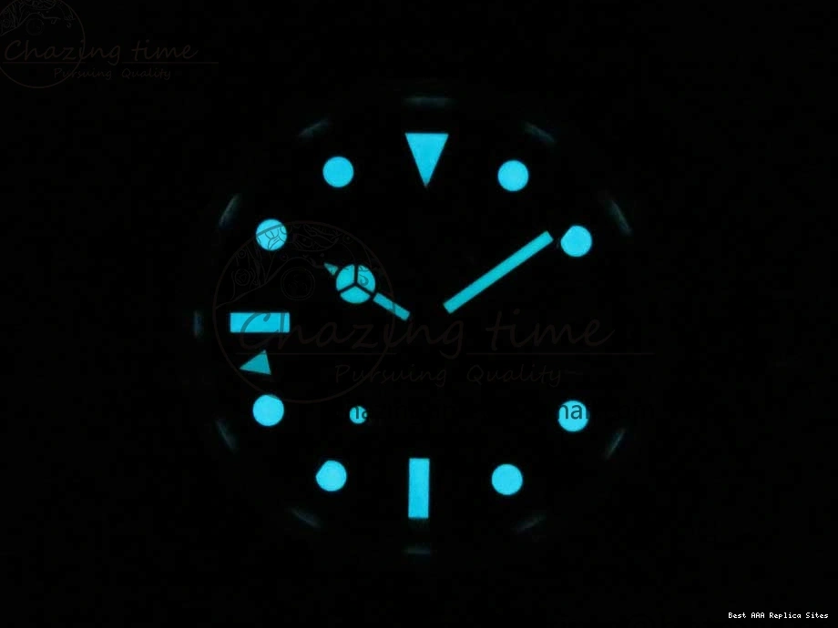 Best AAA Replica Sites GMT-Master Bezel Ceramic Black BPF Bracelet on Green Jubilee 126710 3347 SS Dial A II UrbanChic Black BLRO SS 1225